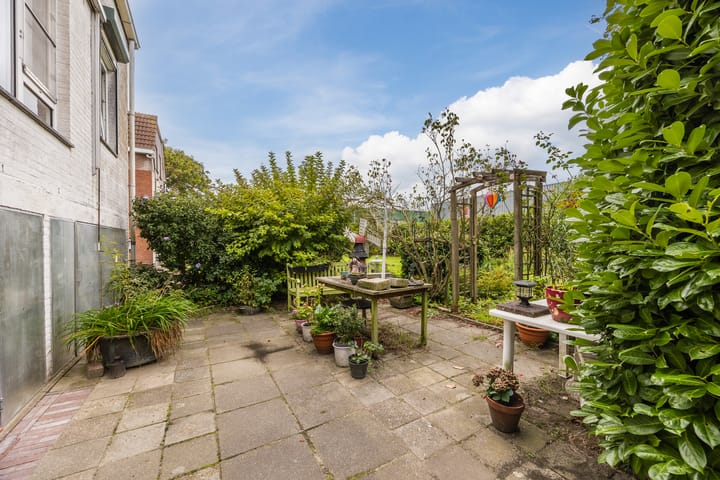 Vrijstaande woning te koop: Molendijk 50, Dinteloord