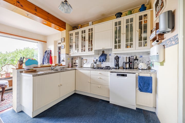 Vrijstaande woning te koop: Molendijk 50, Dinteloord