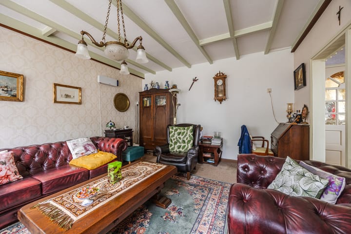 Vrijstaande woning te koop: Molendijk 50, Dinteloord