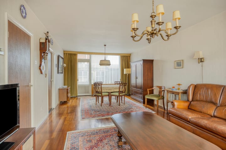 Hoekwoning te koop: Meerloseweg 12, Uden