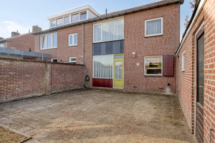 Hoekwoning te koop: Meerloseweg 12, Uden