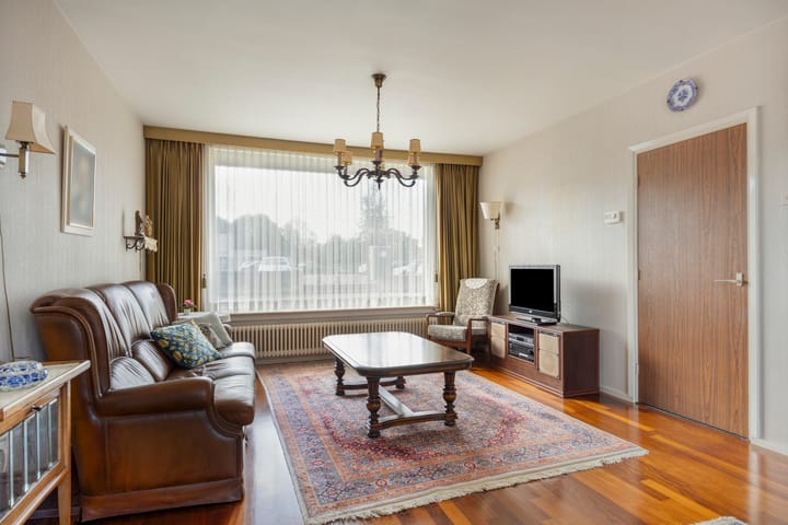 Hoekwoning te koop: Meerloseweg 12, Uden