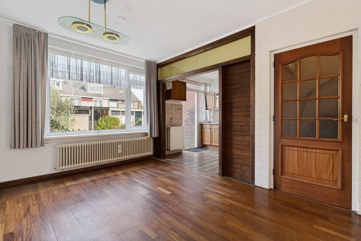 Tussenwoning te koop: Kolebossenlaan 7, Ijmuiden