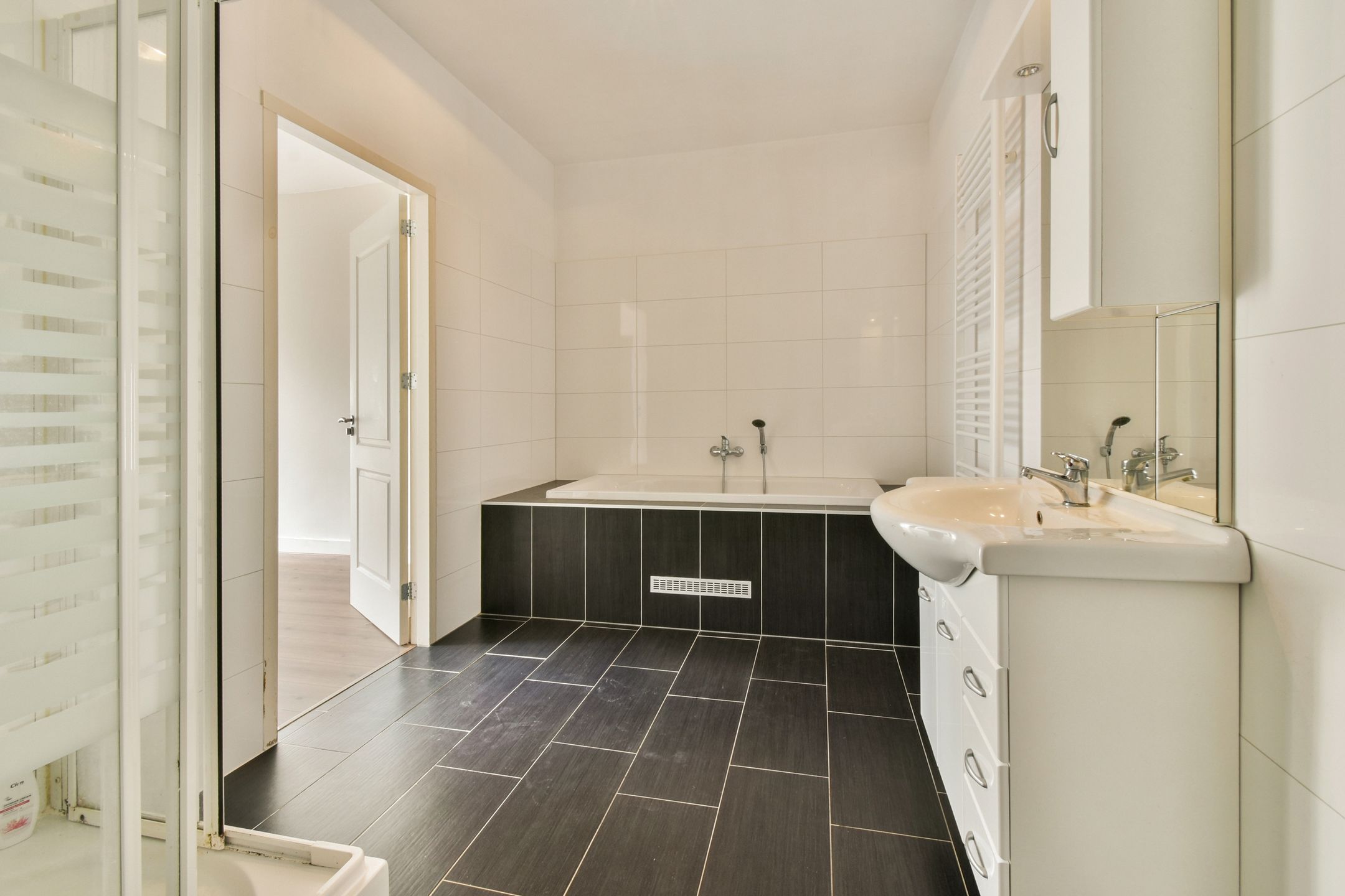 Photo 3 of Oostzeedijk 44-A01