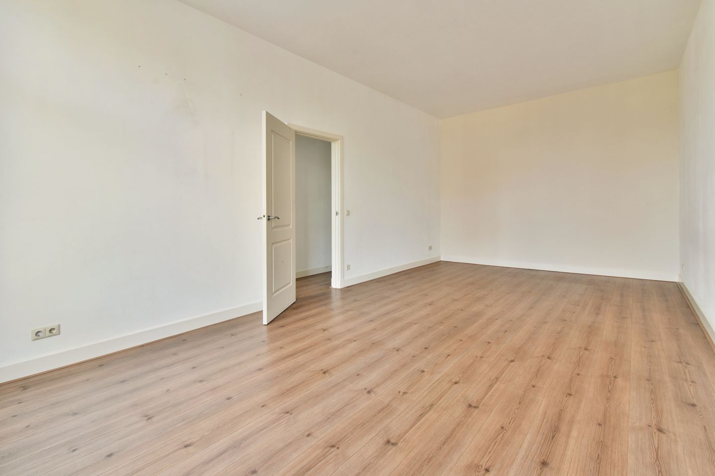 Photo 5 of Oostzeedijk 44-A01