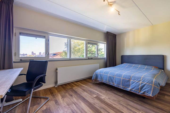 Tussenwoning te koop: Anthony Fokkersingel 86, 'S-Gravenhage