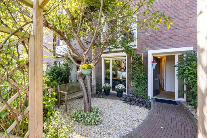 Tussenwoning te koop: Anthony Fokkersingel 86, 'S-Gravenhage