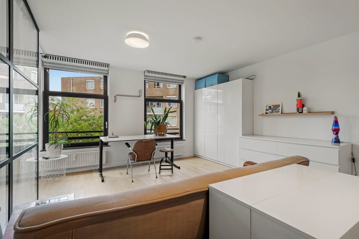 Studio te koop: Van Noordtstraat 9L, Amsterdam