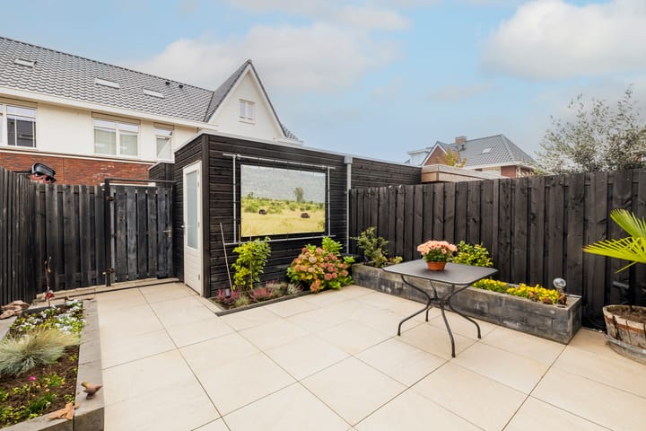Tussenwoning te koop: Loo 25, Poeldijk