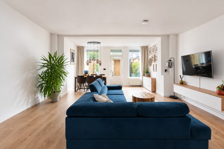 Tussenwoning te koop: Notarisappel 84, Tiel