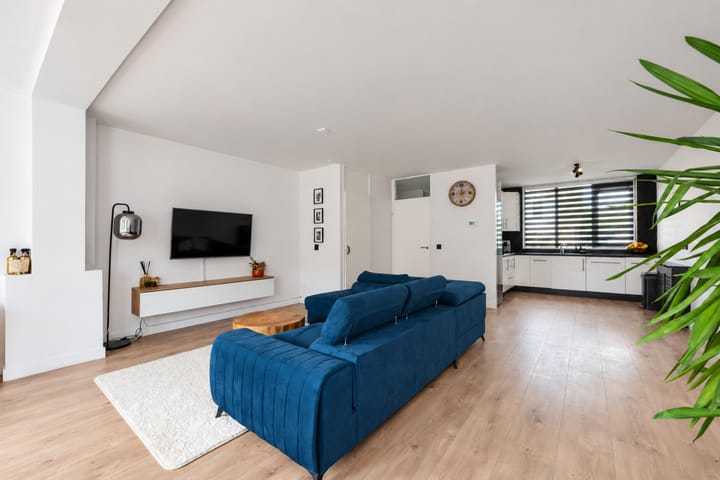 Tussenwoning te koop: Notarisappel 84, Tiel