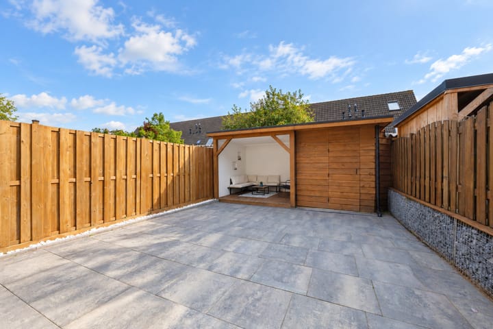 Tussenwoning te koop: Notarisappel 84, Tiel