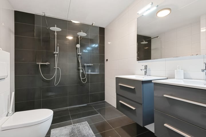 Tussenwoning te koop: Bebopdreef 8, Harderwijk