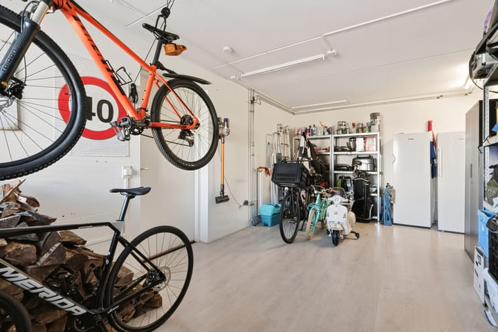 Tussenwoning te koop: Bebopdreef 8, Harderwijk