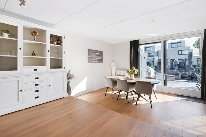 Tussenwoning te koop: Bebopdreef 8, Harderwijk