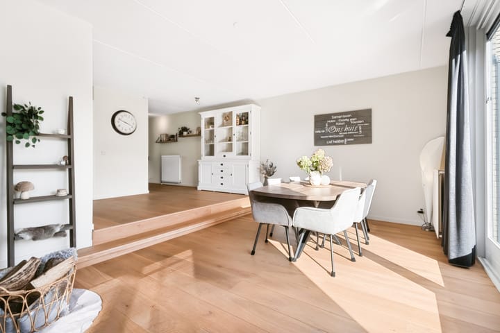Tussenwoning te koop: Bebopdreef 8, Harderwijk