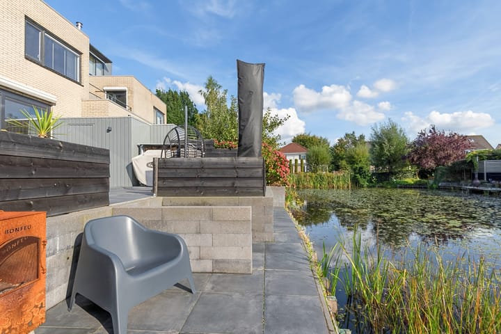 Tussenwoning te koop: Bebopdreef 8, Harderwijk
