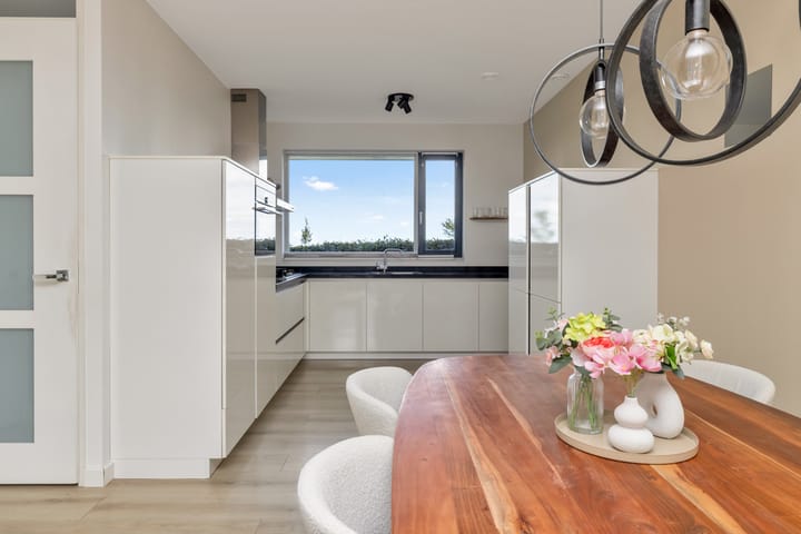 Tussenwoning te koop: Meerval 63, Schagen