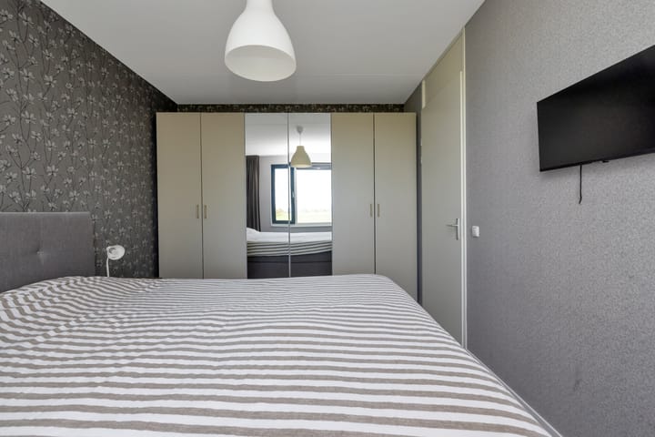 Tussenwoning te koop: Meerval 63, Schagen