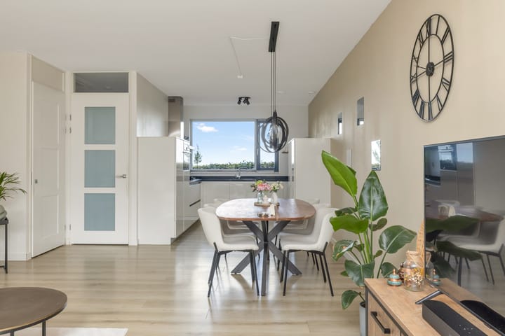 Tussenwoning te koop: Meerval 63, Schagen