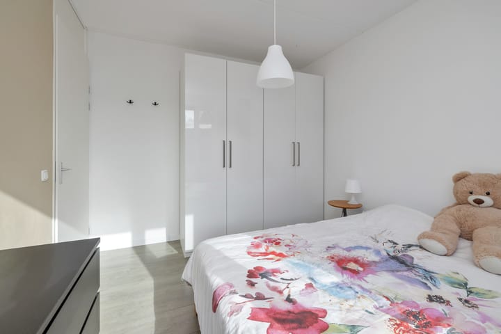 Tussenwoning te koop: Meerval 63, Schagen