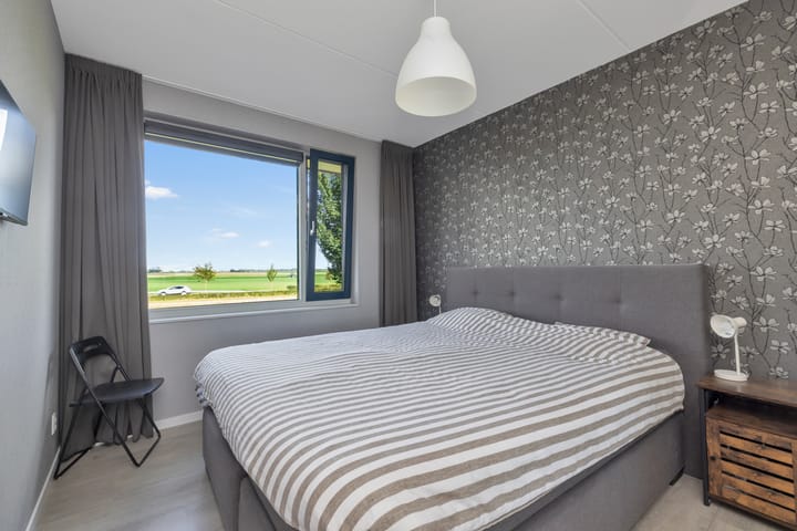 Tussenwoning te koop: Meerval 63, Schagen