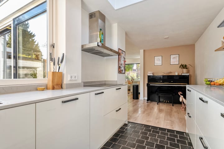 Tussenwoning te koop: Willem Barentszstraat 37, Zwolle