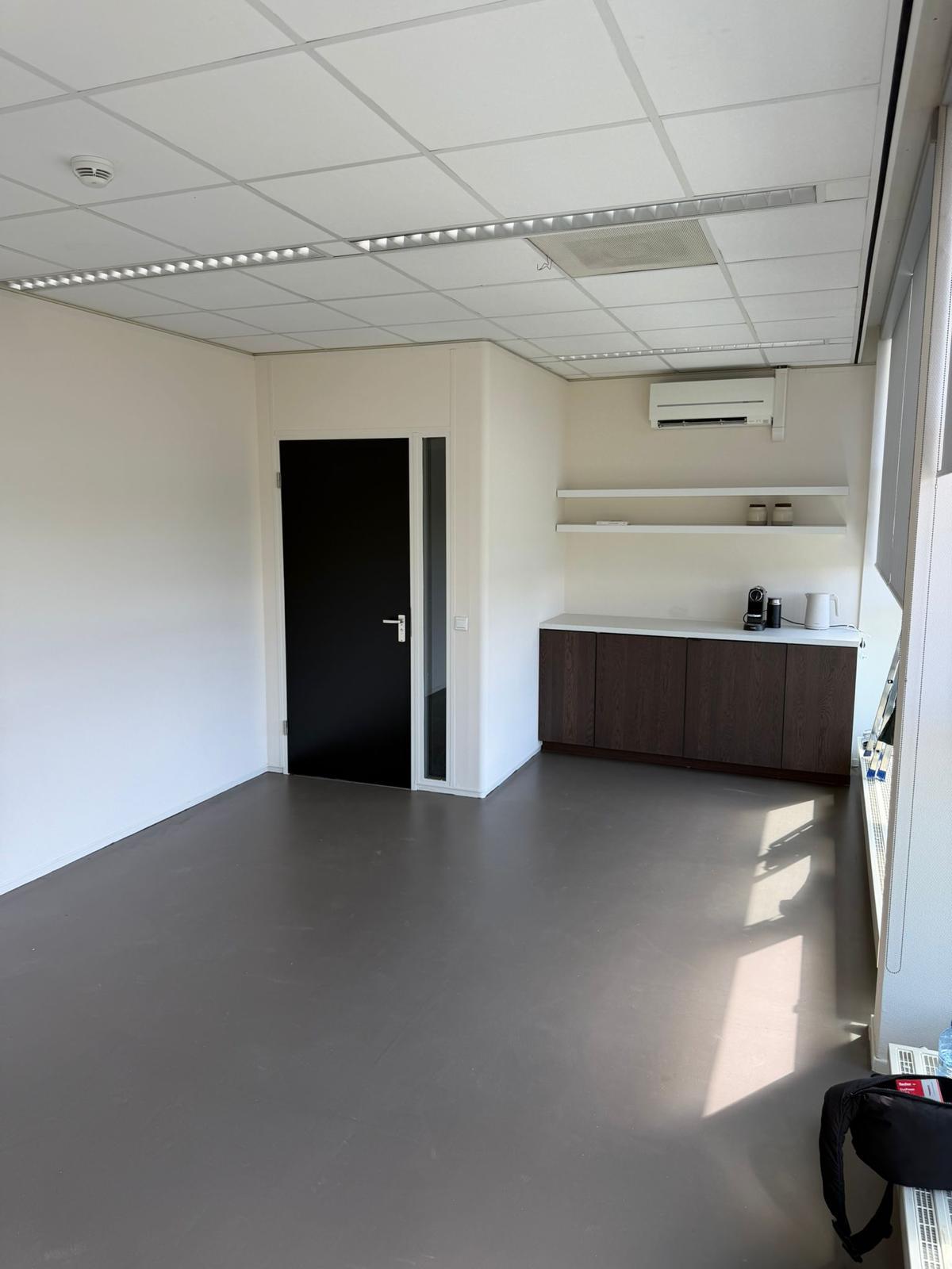 Bekijk foto 5 van Transistorstraat 26
