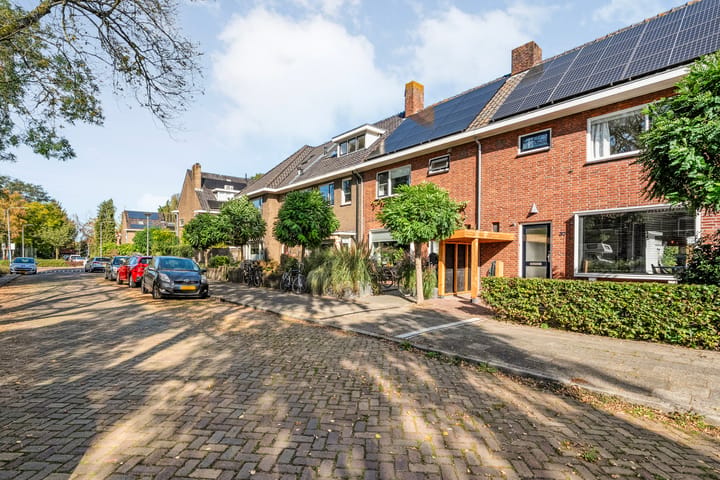 Tussenwoning te koop: Willem Barentszstraat 37, Zwolle
