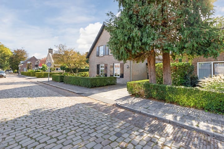 Vrijstaande woning te koop: Kerkstraat 10, Dongen