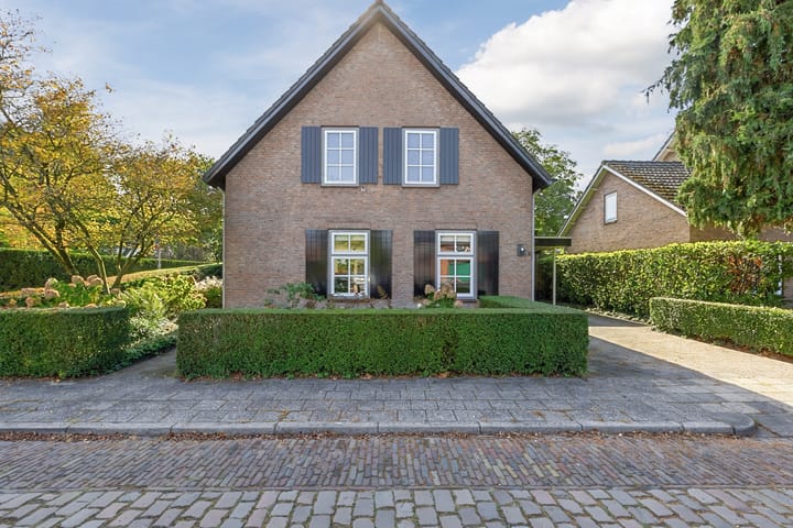 Vrijstaande woning te koop: Kerkstraat 10, Dongen