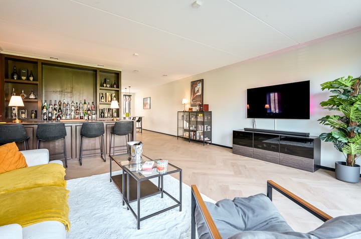 Twee-onder-één-kap te koop: Houtwal 25, Lelystad