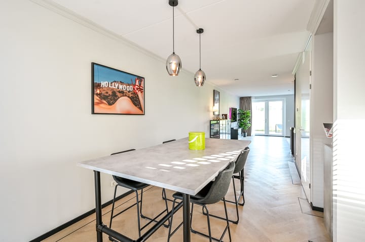 Twee-onder-één-kap te koop: Houtwal 25, Lelystad