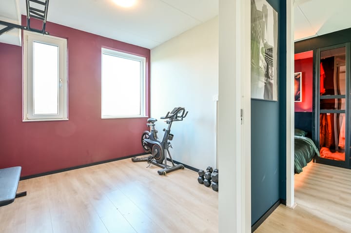 Twee-onder-één-kap te koop: Houtwal 25, Lelystad