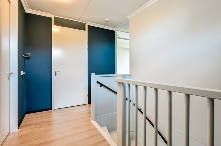 Twee-onder-één-kap te koop: Houtwal 25, Lelystad