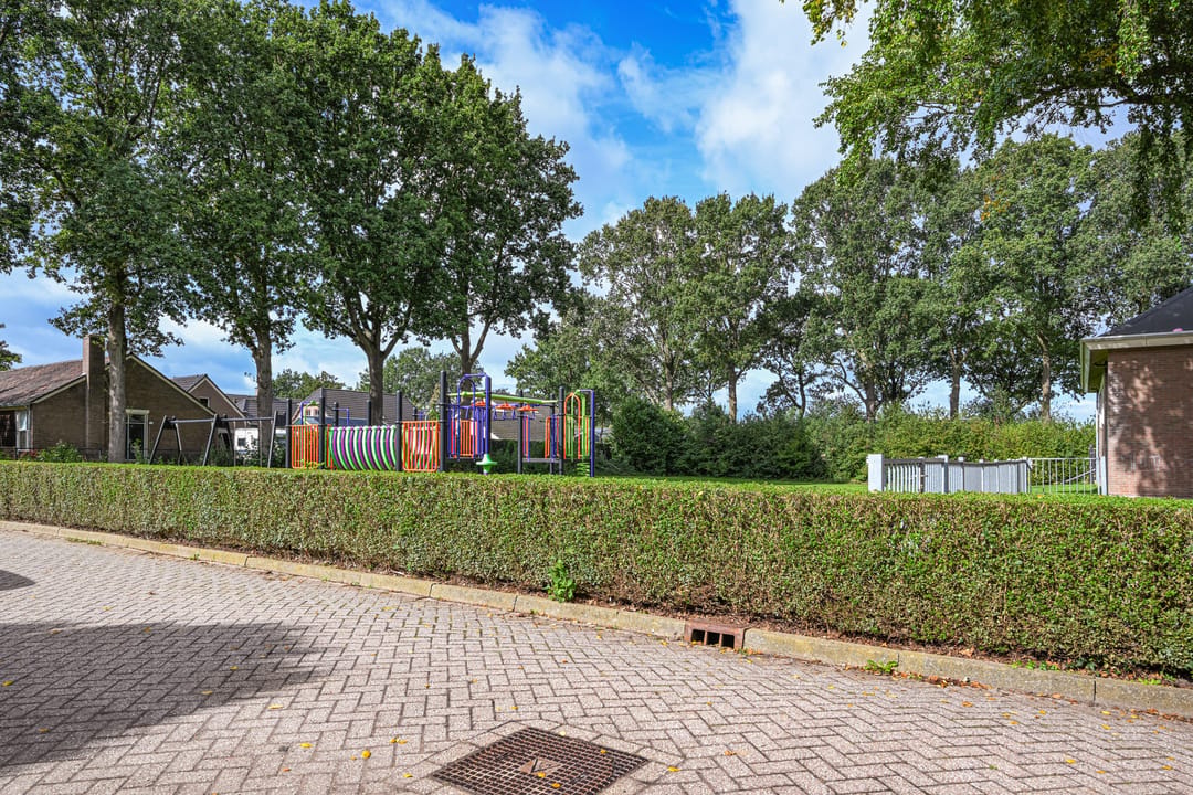 Photo 31 of Schoolstraat 16