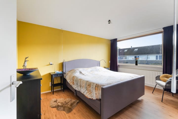 Tussenwoning te koop: Groenewater 5, Zoetermeer