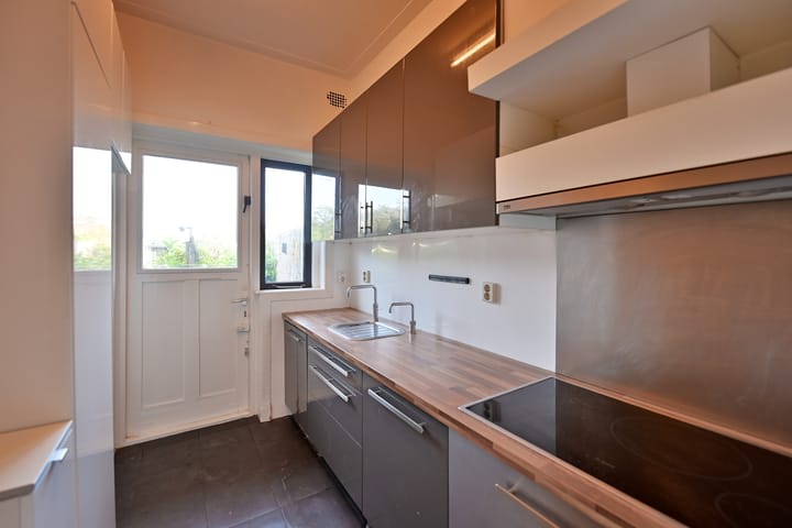 Tussenwoning te koop: H. Kamerlingh Onnesweg 33, Bussum