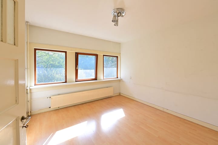 Tussenwoning te koop: H. Kamerlingh Onnesweg 33, Bussum