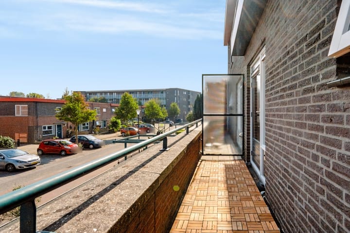Tussenwoning te koop: Braassemermeer 14, Barendrecht
