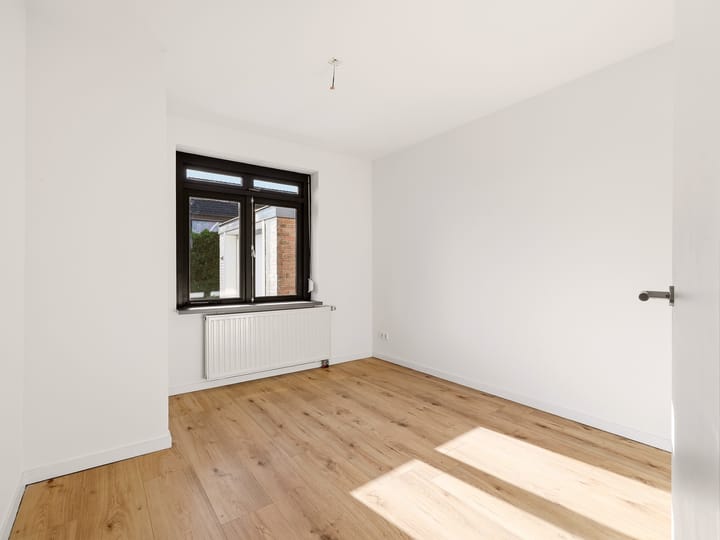 Twee-onder-één-kap te koop: Parallelweg 3, Heelsum