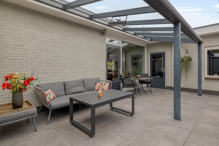Hoekwoning te koop: Kloosterstraat 52, Loon Op Zand