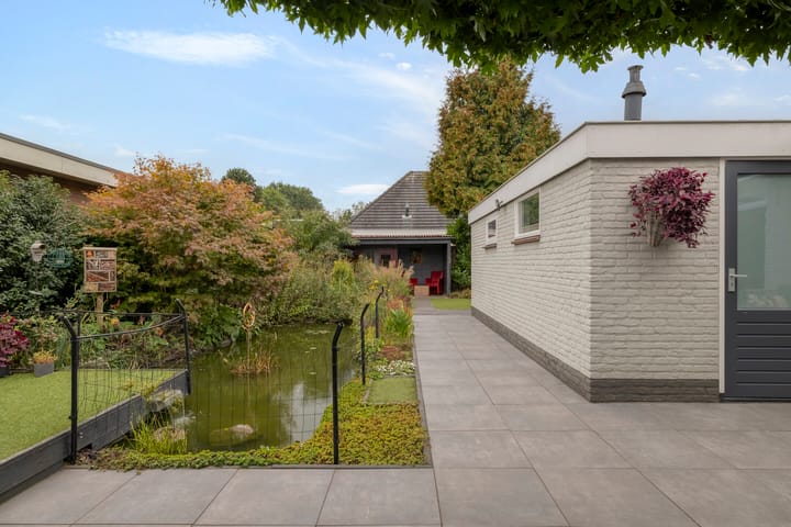 Hoekwoning te koop: Kloosterstraat 52, Loon Op Zand