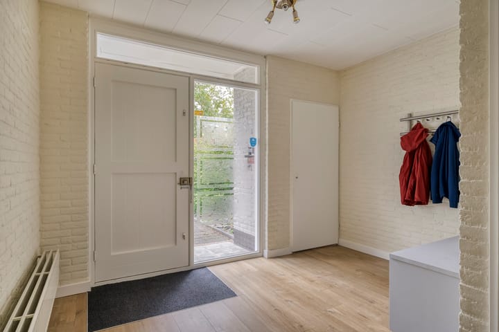 Hoekwoning te koop: Kloosterstraat 52, Loon Op Zand