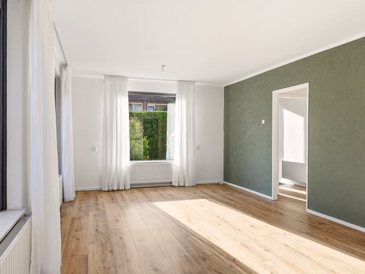 Twee-onder-één-kap te koop: Parallelweg 3, Heelsum