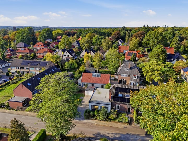 Twee-onder-één-kap te koop: Parallelweg 3, Heelsum
