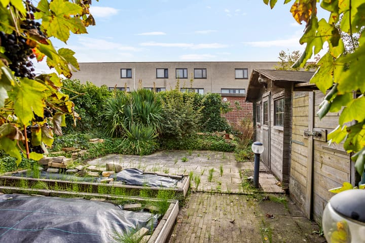 Hoekwoning te koop: Oude Middenweg 58, 'S-Gravenhage