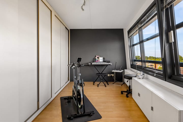 Appartement te koop: Koetsierbaan 381, Almere