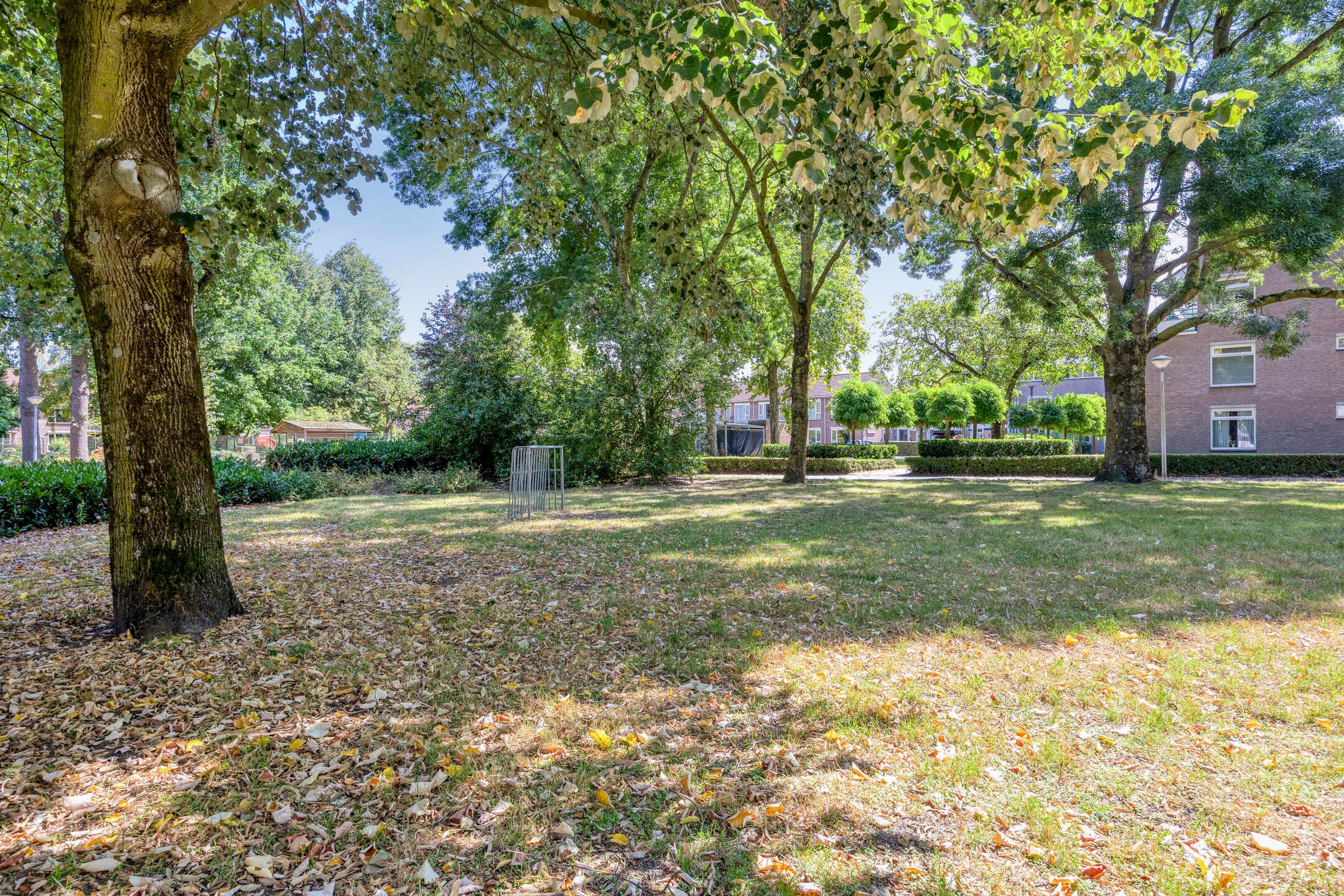 Photo 42 of Leistraat 33