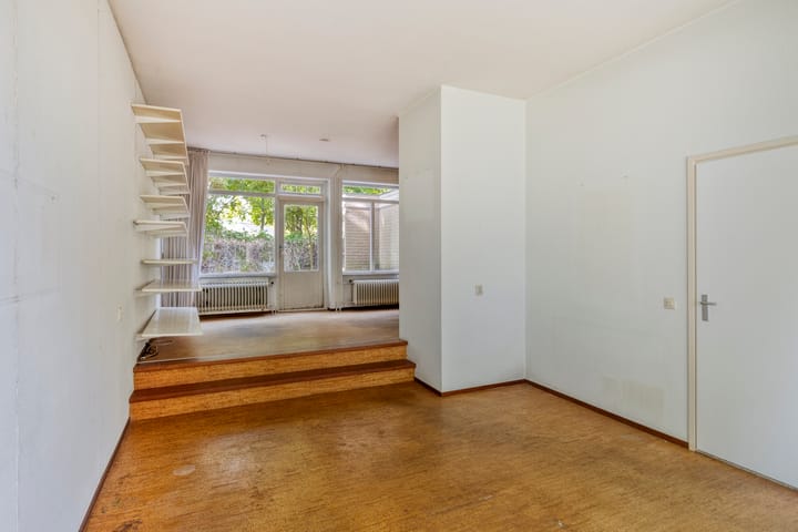 Photo 2 of Caenstraat 1